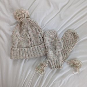 Women's Stocking Hat + Mittens